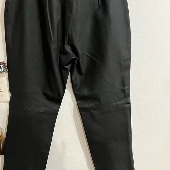 Newport news leather women pant size16. G-18 - Picture 4 of 7
